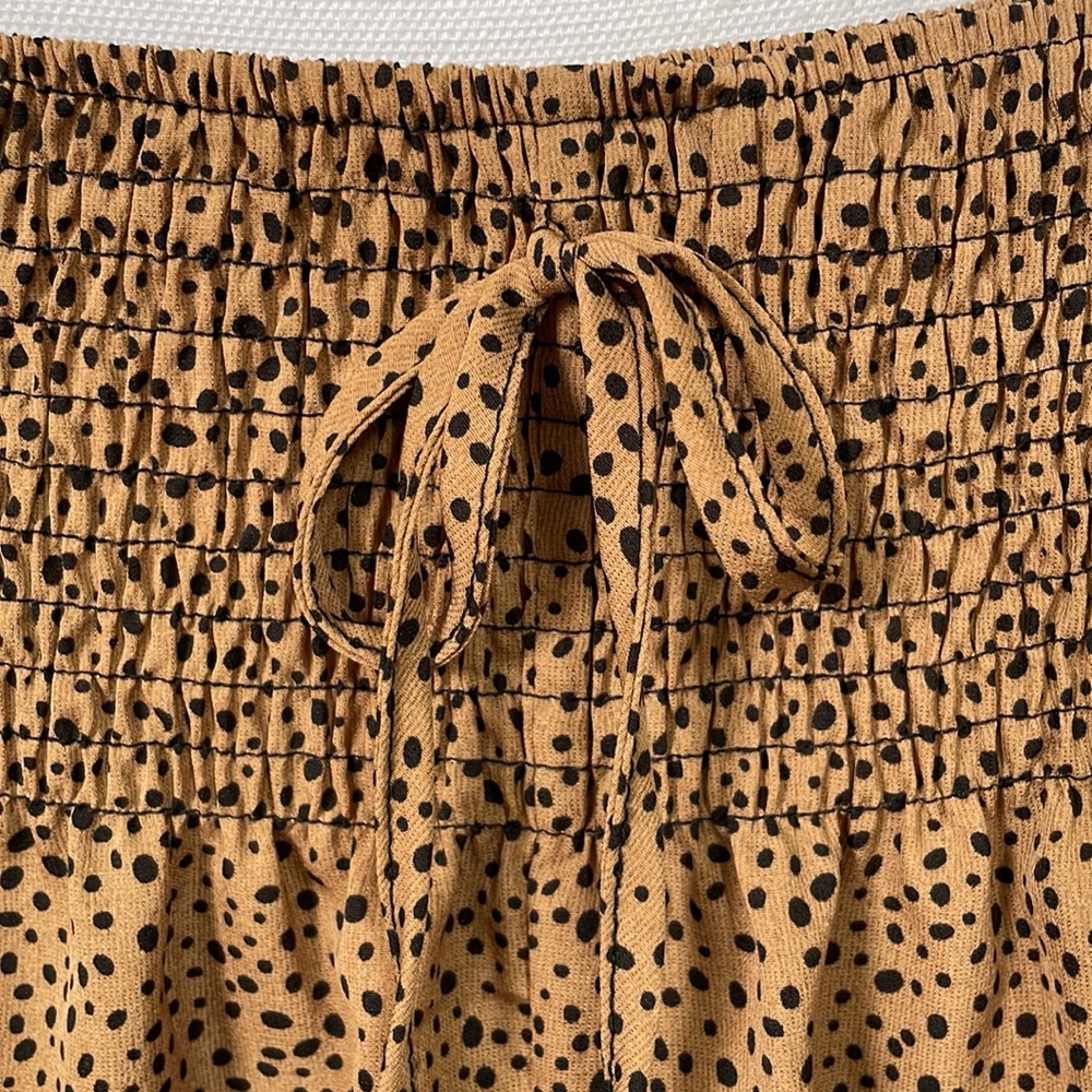 SHEIN FRENCHY PLUS DALMATIAN PAPER-BAG FAUX TIE FRONT SHORT - Picture 4 of 12